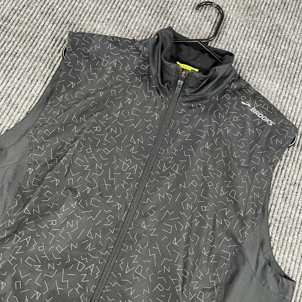 Brooks Running Jacket Vest Womens Large Black Full Zip Sleeveless Mock Neck